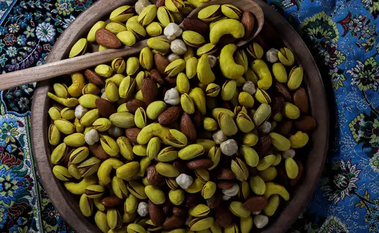 خرید عمده آجیل شب عید